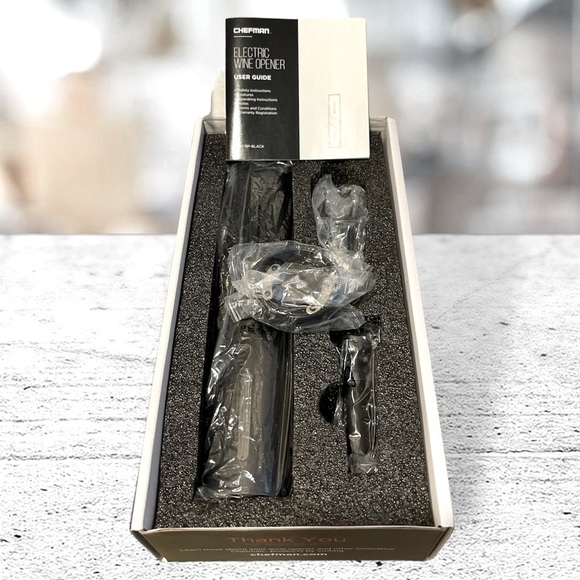 Chefman Electric Wine Opener Opens Bottles At Push Of Button Battery Operated - Picture 3 of 4